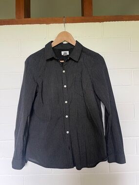 Old navy small button up dotted shirt